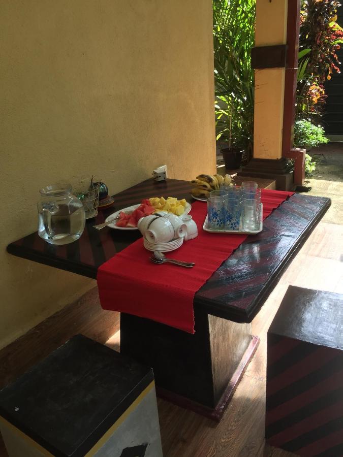 Vero Homestay Galle Esterno foto
