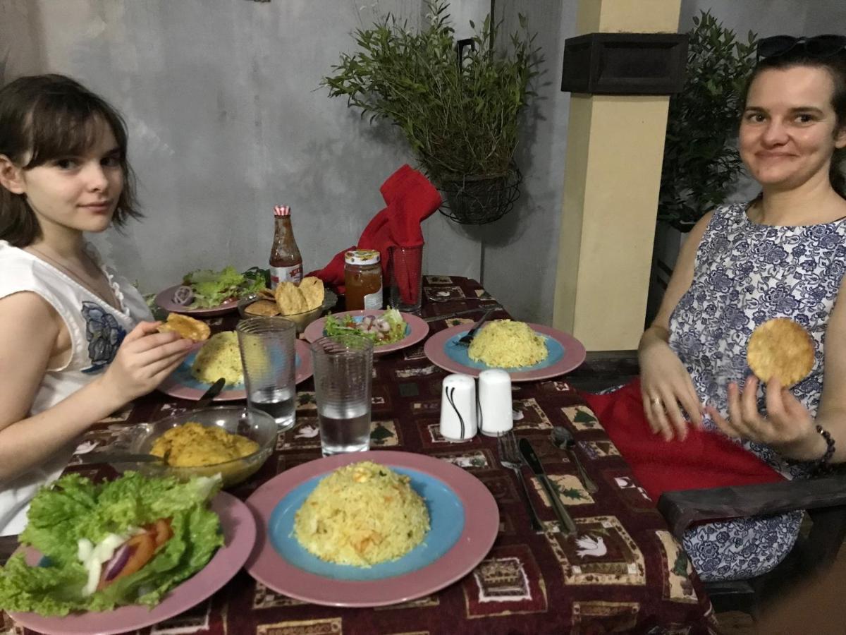 Vero Homestay Galle Esterno foto